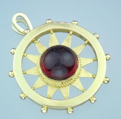 Fine Antique Victorian 15K Gold Red Paste Cabochon Nautical Compass Sun Pendant
