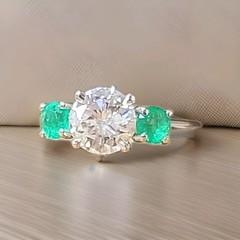 14K White Gold Engagement Ring 1.62CT.Natural Round Cut Diamond Green Emerald