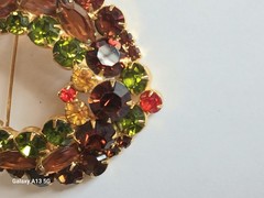 NICE VINTAGE ESTATE JULIANA? RHINESTONE WREATH 2-1/2″ BROOCH FALL COLORS AUTUMN