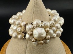 Vintage Graduated Baroque Lucite Pearls 3 Strand Statement 7″ Bracelet