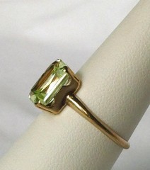 Vintage 1940s Uncas 10k Gold Lime Green Spinel Ring Nice Bright Color Size 7.25