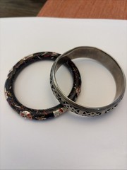Lot of 4 Vintage Bracelets – Silver – Cloisonné – Stretchy Metal Bracelets