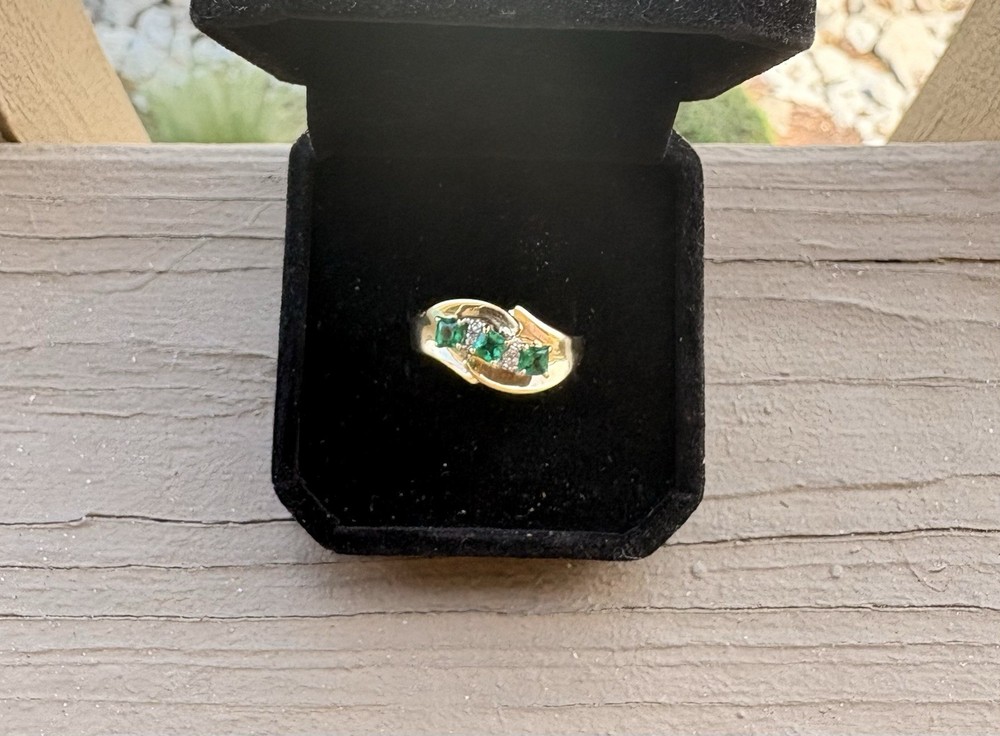 Rare Beautiful Vintage/Antique 10K Solid Yellow Gold Emerald Diamond Size 9-Read