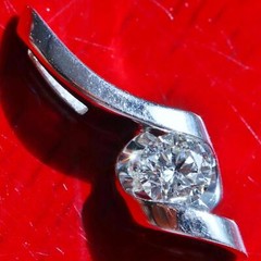 14k white gold pendant 0.33ct diamond solitaire charm 1.8gr Sirena N2785