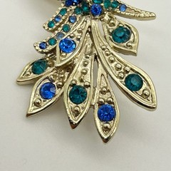Vintage Unbranded Fashion Peacock Brooch gold metal blue/green gemstones