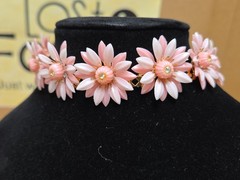 Vtg Coro Pink Plastic Flower Choker Necklace *SEE PICS