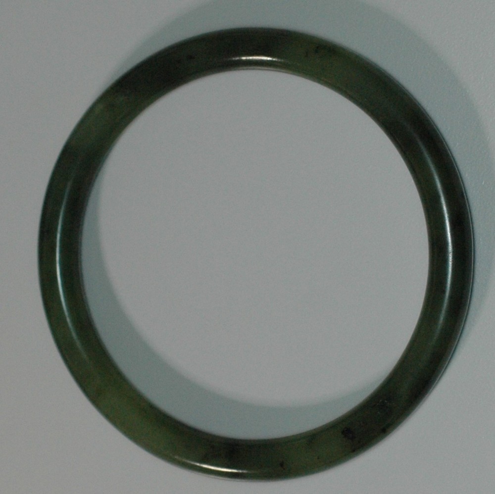Beautiful Solid Jade Bangle Bracelet 2-1/5″ Inside 3-1/8 outside Diameter