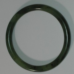 Beautiful Solid Jade Bangle Bracelet 2-1/5″ Inside 3-1/8 outside Diameter