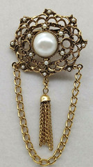 Vintage Faux Pearl Bar Brooch Pin Cabochon Ornate Gold Tone Metal Chain Tassel