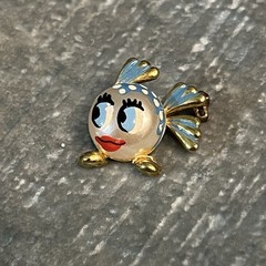 Vintage 1940 Polkadot Kissing Fish Brass Figural Spain Brooch Blue White Red