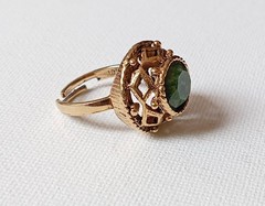 Vintage Adjustable Gold Tone 10kgf Ring Good Vintage Condition Green Stone