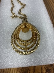 Vtg SARAH COVENTRY Duchess Necklace Gold Toned Twisted Rope Pendant 24 Inch