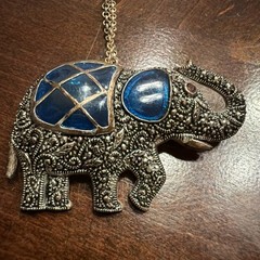 Unique Elephant Figural Silver Tone Milgrain Pendant Pin Brooch Teal Accented