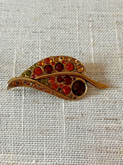 Vintage Rhinestone Leaf Brooch. Multicolor. Goldtone Setting…Autumn,Fall leaf..