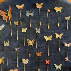 Huge Lot Vintage Jewelry Mixed Media ALL BUTTERFLIES Stick Pins Enamel Cloisonné