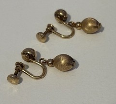Vtg A&Z 1/20 12K Gold Filled Ball and Brushed Dangle Football Screwback Earrings