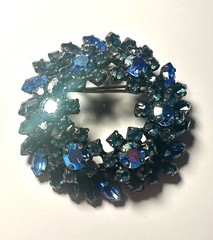 VTG Dark Blue Austrian Crystal Wreath Brooch Stamped Made in Austria Black Metal
