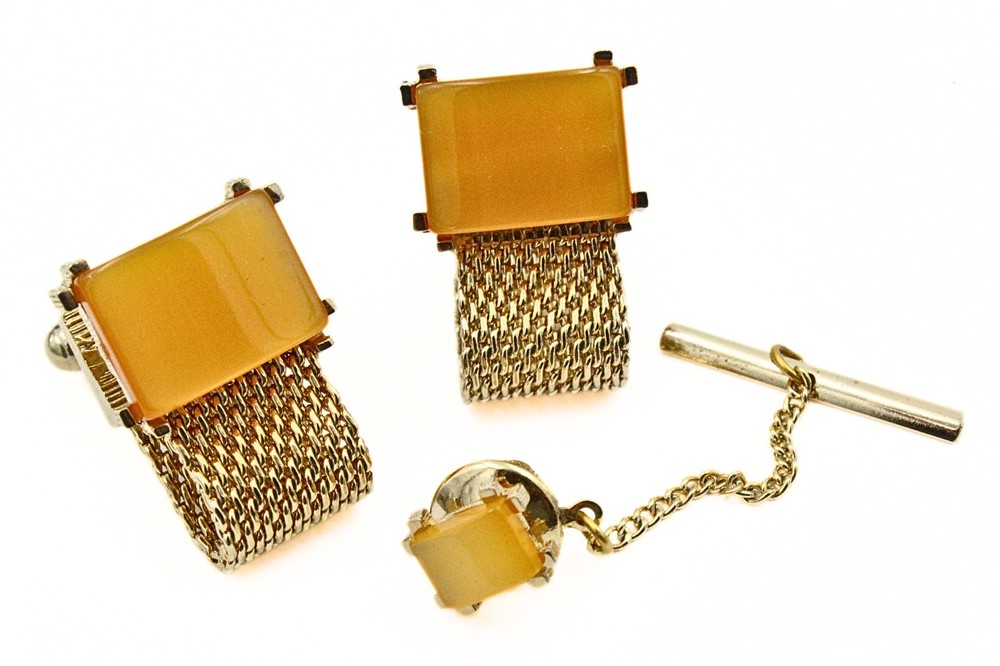 Swank Designer Signed Yellow Thermoset Gold Plate Mesh Cufflinks Tie Tac Set