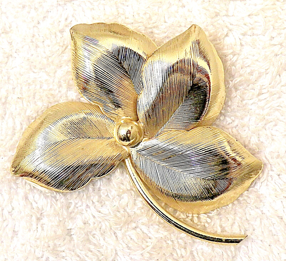 CLASSIC PIN BROOCH FLOWER PETAL LEAF BLOOMING FLORAL DAISY ROSE GARDEN FER VL-GT