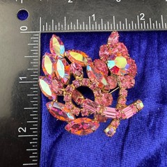 Vintage Weiss Rhinestone Brooch Clip On Earrings Pink Signed