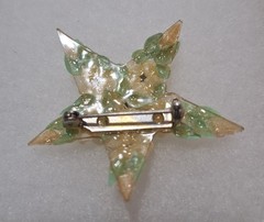 Vtg Star Shape Brooch Floral Motif Cream Green Seashells Rhinestone 1950s-1970s