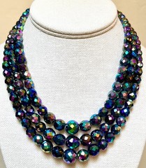 BEAUTIFUL Vintage Iridescent Sparkling Black Peacock Bead 3 Strand Necklace