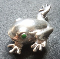 Vintage Shiny Green Eyed Frog Sterling Brooch