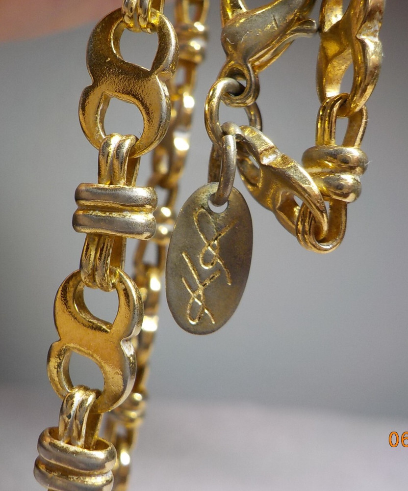 KL? KJ? KR? KP? SIGNED GOLDTONE METAL FANCY 8 AND BAR LINK CHAIN 23.5″ L 1/4″ W