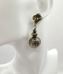 Four Leaf Clover Ornament Ball Drop Dangle Silver Tone Vintage Pierced Earrings