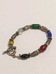 Vintage Multi Tone Bracelet With Multicolor Glass Beads. Toggle Closure 6 3/4″