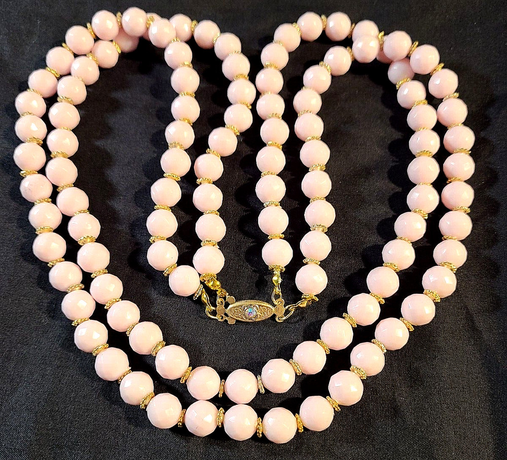VINTAGE STUNNING 2 STRAND BABY PINK FACETED LUCITE NECKLACE