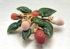 Vintage Swoboda Semi Precious Jade Pearl and Coral Gold tone Berry Brooch