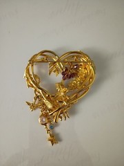 Vintage Kirks Folly Wisteria Heart Wood Fairy Gold Tone Rhinestone Brooch