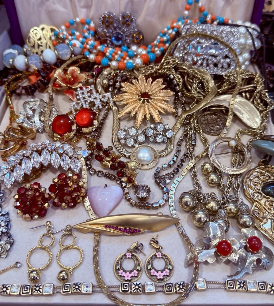 Vintage Estate Costume Jewelry Lot! SARAH COV, AVON and more!