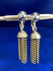 Vtg Unbranded Costume Jewelry Chain Tassel Dangle Drop Clip On Estate Earrings