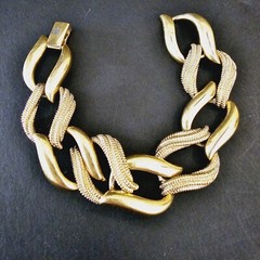 Napier Gold Tone Chain Link Bracelet with Fold Over Clasp Vintage