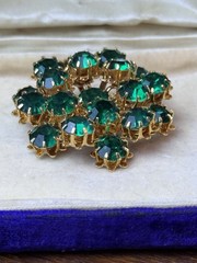 Vintage Green Rhinestone Brooch Goldtone Round Cluster Pin 1.75”
