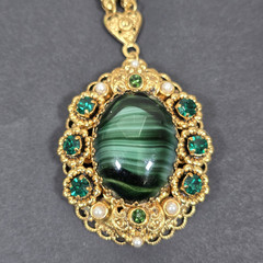 WEST GERMANY GREEN SLAG CABOCHON FILIGREE PENDANT NECKLACE EARRINGS SET VINTAGE