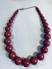 Vintage Burgundy Cranberry Retro Graduated Bubblegum Beaded Choker Necklace 20”