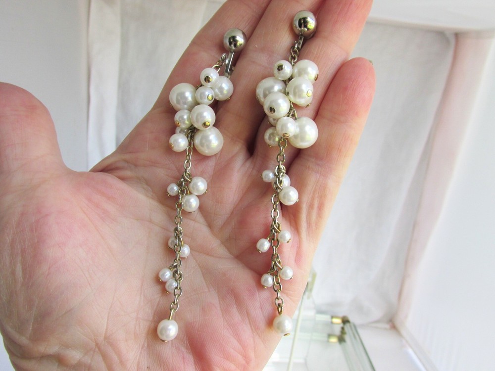 Vintage White Faux Pearls on 4″ Long Chain Earrings Clips Shoulder Dusters