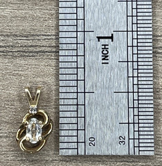 Vintage 14K Solid Yellow Gold White Sapphire & Tiny Diamond Pendant .88g Signed