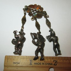 Antique Charm Brooch Pin Iconic Willard’s Spirit of ’76 Patriotic American Flag