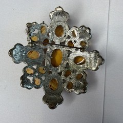 Lot Of Estate Brooches 7 In Total Rhinestones, Mother Of Pearl Etc…