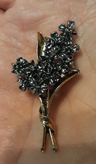 Vtg MODE ART Brooch Pin Signed ART, Arthur Pepper Flower BOUQUET
