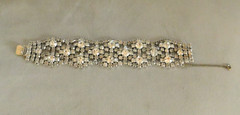 VINTAGE ART DECO LIGHT GRAY and CLEAR RHINESTONE CUFF BRACELET 7 1/4″ long