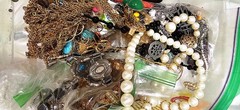 Jewelry Lot Good Wear Resell Brooch Art Estate Vintage Modern 5 Pc NO Junk – BUY