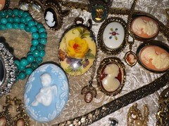 Huge Estate Heirloom Cameo Vtg Mod Romantic Jewelry Lot Brooch Locket Flowers