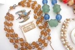 Vintage Jewelry Lot 21 Pc Necklaces Brooches Earrings Trifari Deco MOP Glass