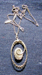 Agate Stone Set in Silver Tone Metal Pendant on 18″ Chain