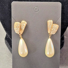 Vintage Pearl Dangles Crystal Rhinestones Gold Tone Earrings
